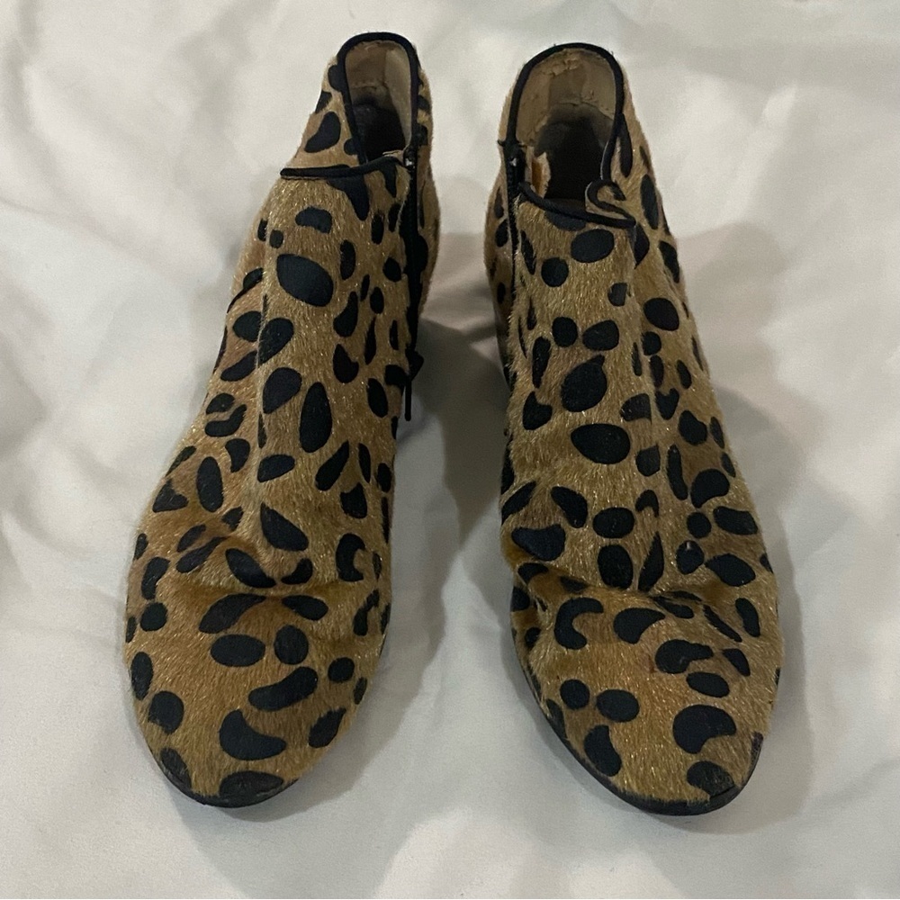 🎈EXPRESSION women’s boots  leopard print size 6 - Picture 2 of 8